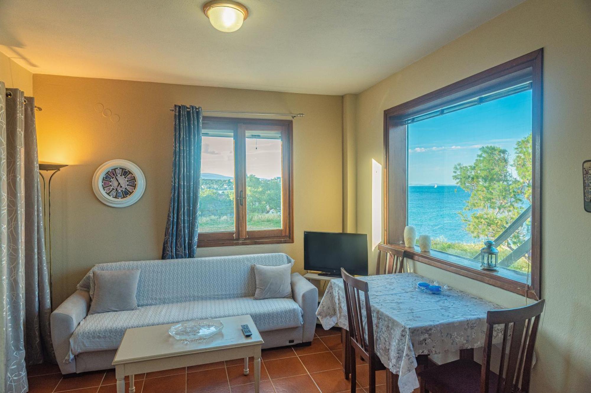 Aegean Bliss Residences Karfas Карфас Экстерьер фото